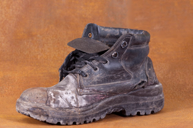 3-old-shoe_000011702976_Small
