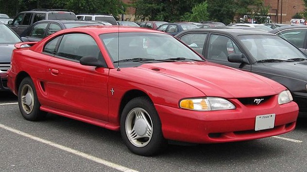 640px-94-98_Ford_Mustang_coupe