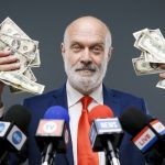 10 Politicians That Made All Their Money in Politics